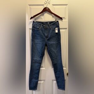 Old Navy Rockstar Super Skinny Jeans